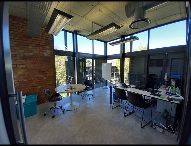 241M² OFFICE TO LET IN BRYANSTON